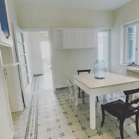 Villa 74 *